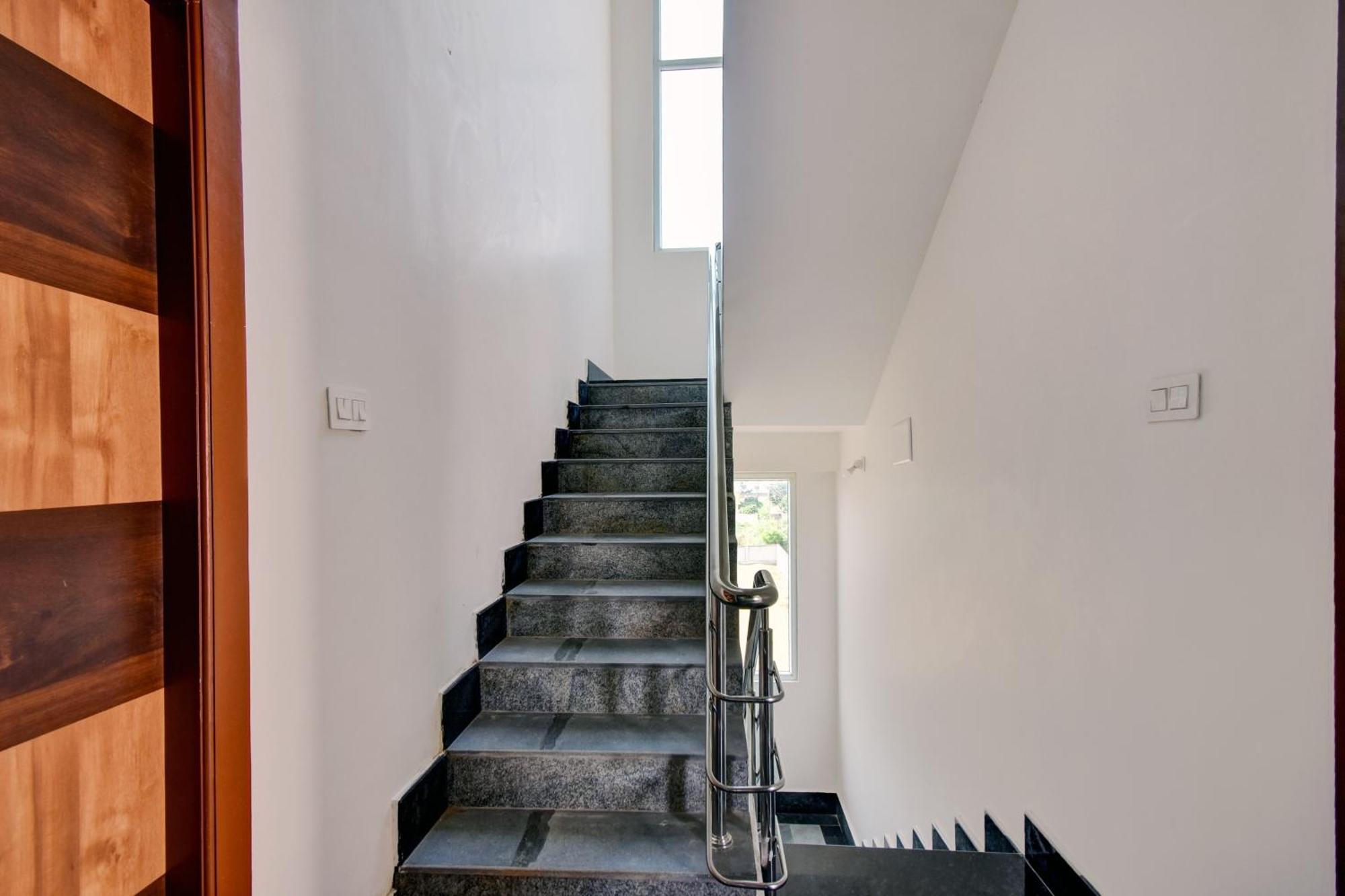 Oyo Home Msr Guest Inn Homestay ネルール エクステリア 写真