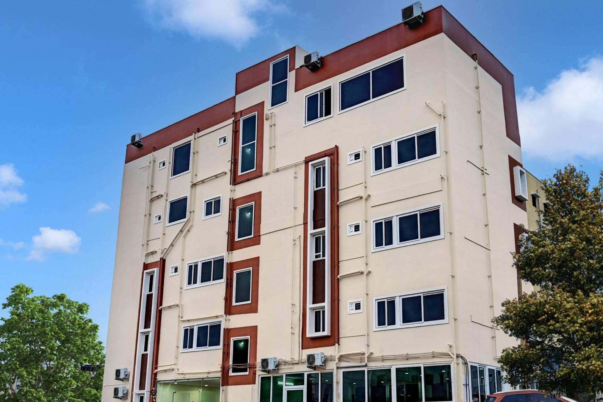 Oyo Home Msr Guest Inn Homestay ネルール エクステリア 写真