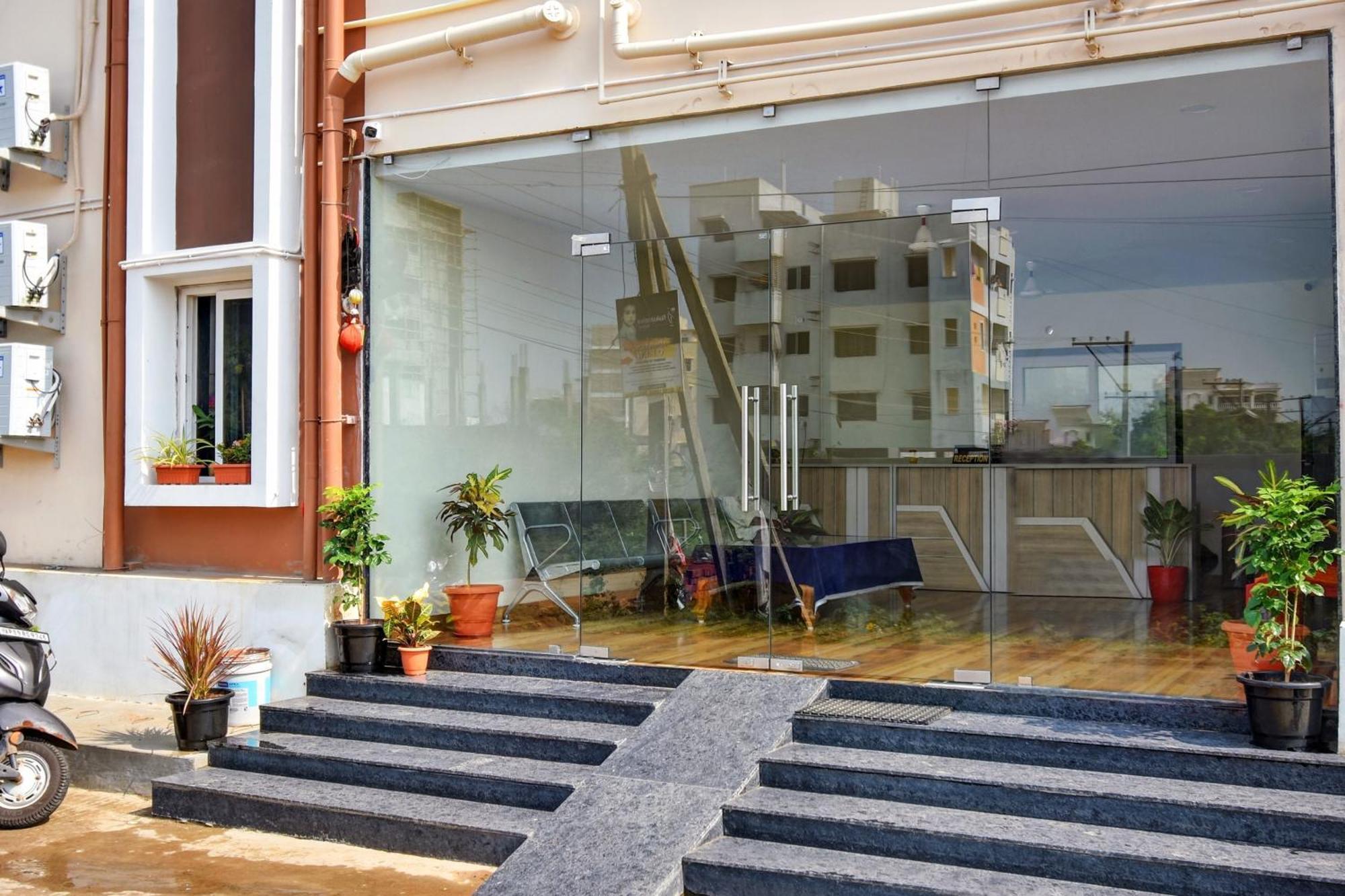 Oyo Home Msr Guest Inn Homestay ネルール エクステリア 写真